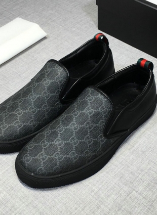 Gucci male shoes