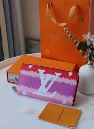 LOUIS VUITTON WALLET