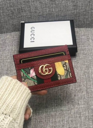 GG card holder