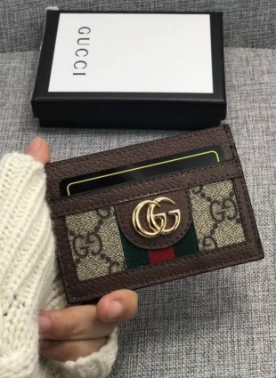 GG card holder