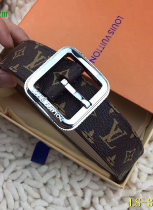 LOUIS VUITTON BELT