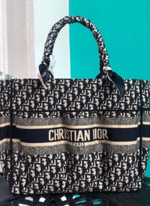 Dior bag