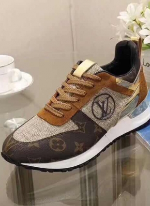LOUIS VUITTON SNEAKERS