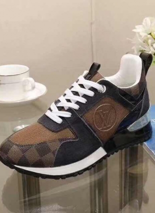 LOUIS VUITTON SNEAKERS