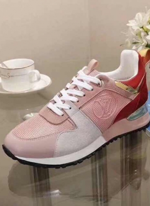 LOUIS VUITTON SNEAKERS