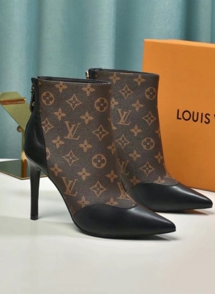 Louis Vuitton shoe
