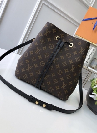 Louis Vuitton bag MM