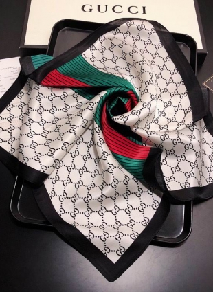 Gucci scarf
